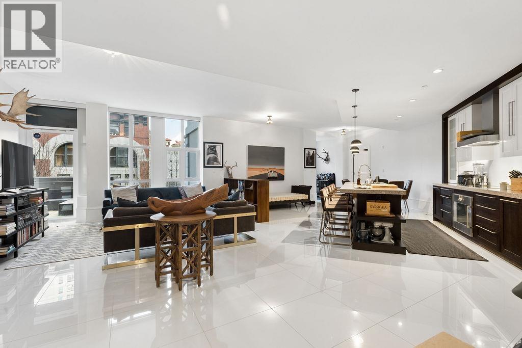 304 - 1102 HORNBY STREET