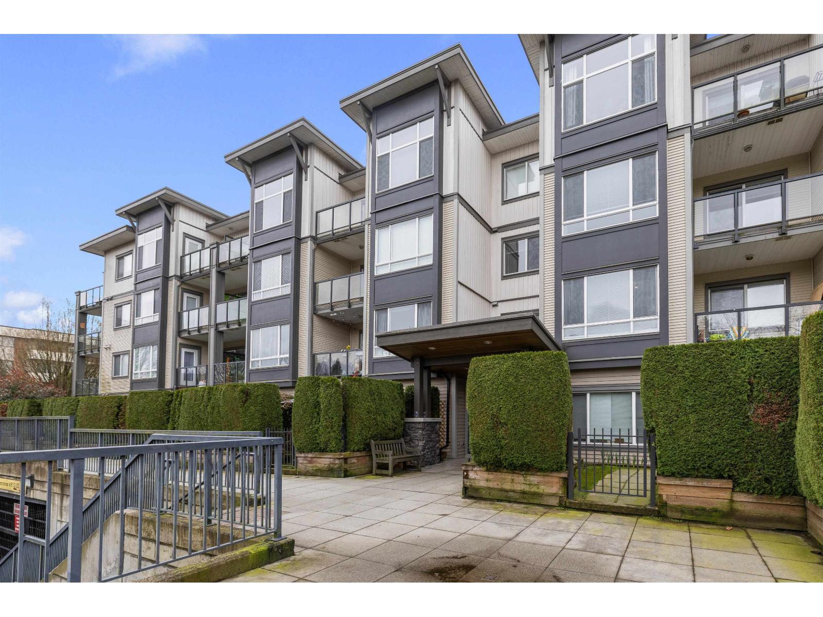 303 2943 NELSON PLACE