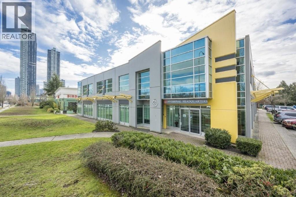 106 - 3833 HENNING DRIVE