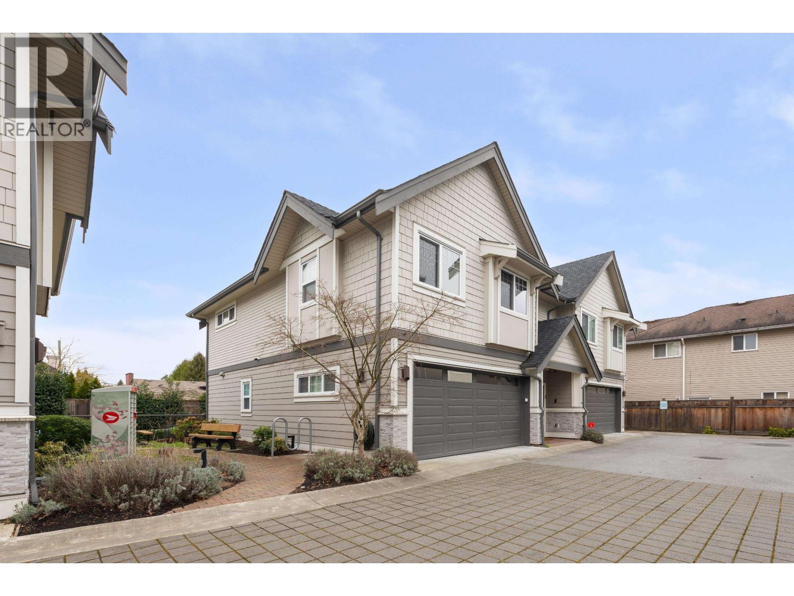 4 9219 WILLIAMS ROAD