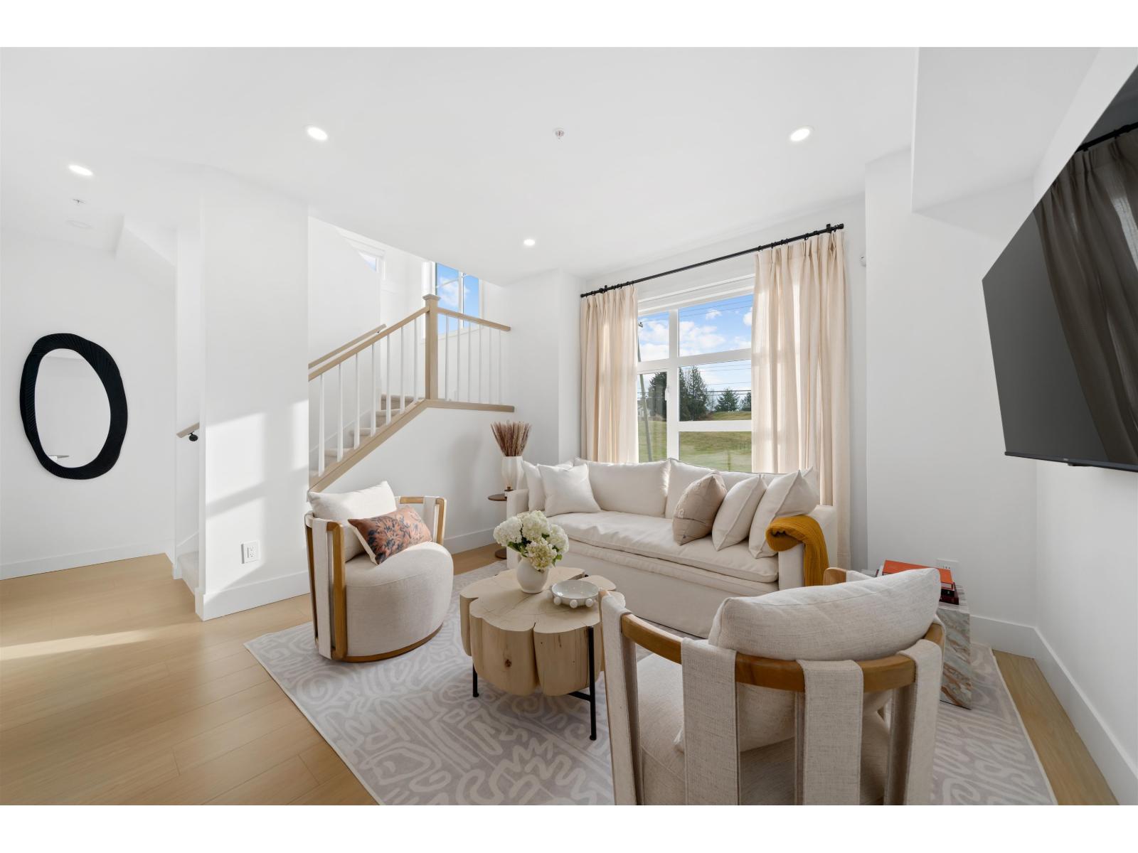 8 32929 CHERRY AVENUE