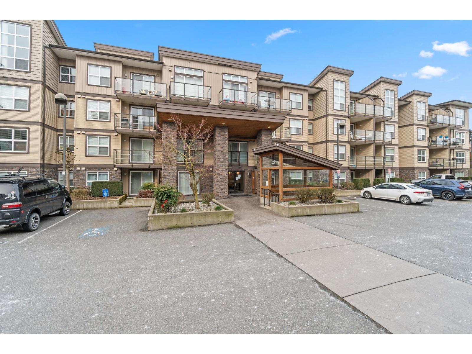 210 30515 CARDINAL AVENUE