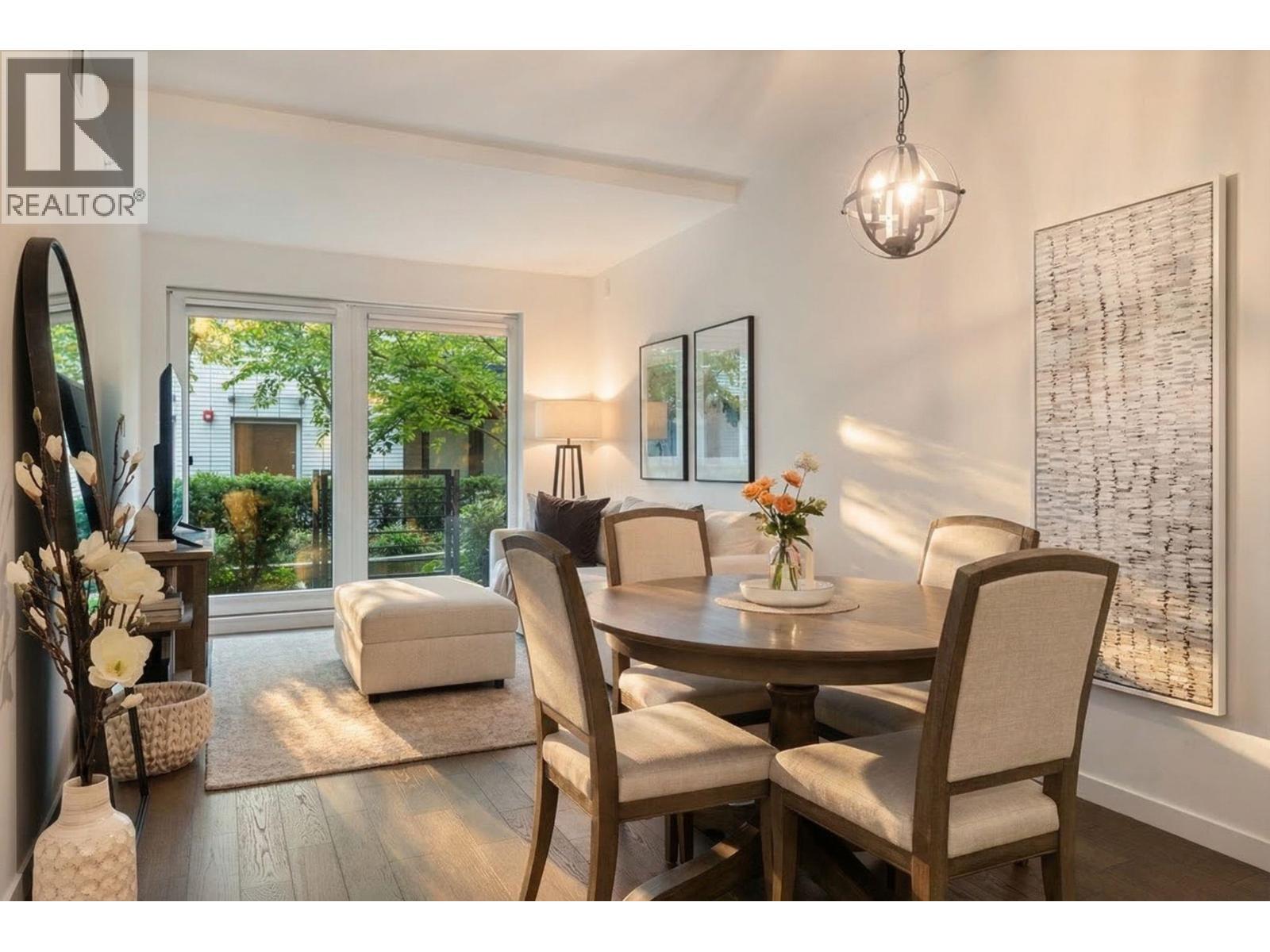 105 5383 CAMBIE STREET