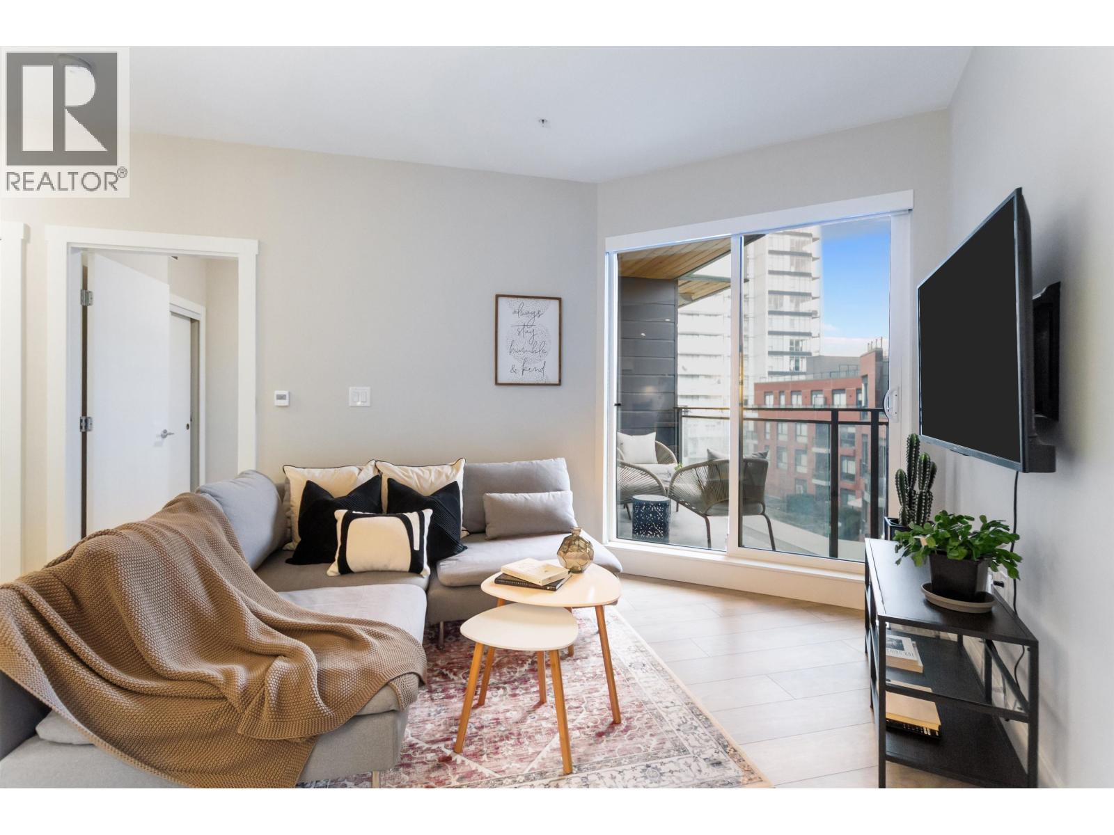 513 3588 SAWMILL CRESCENT