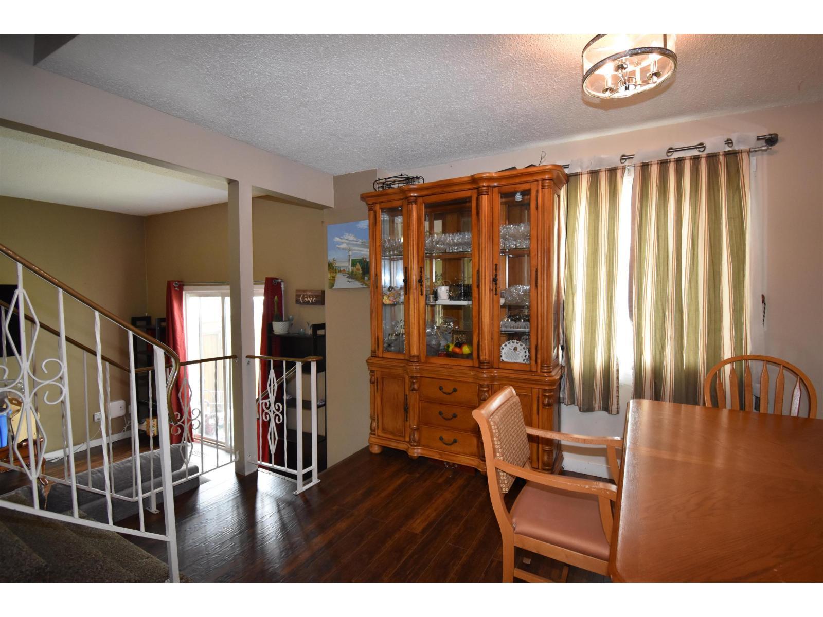 633 DOUGLAS STREET, Hope