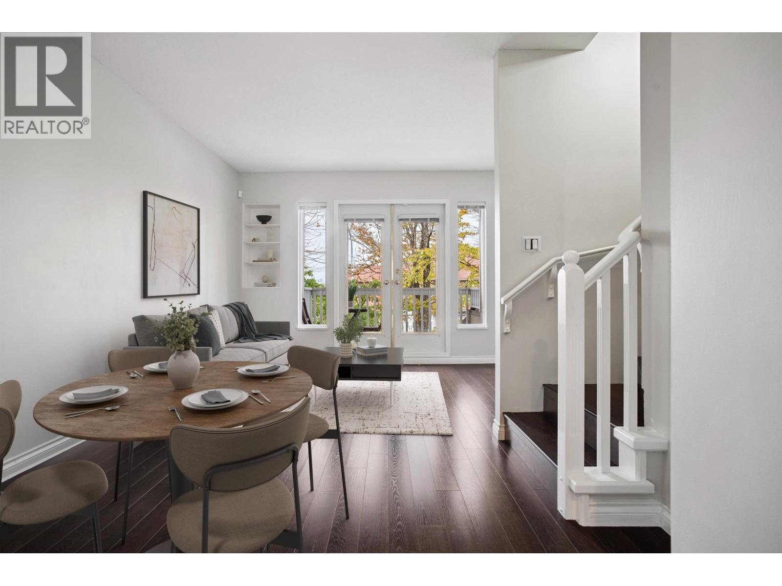 6 - 4933 FISHER DRIVE