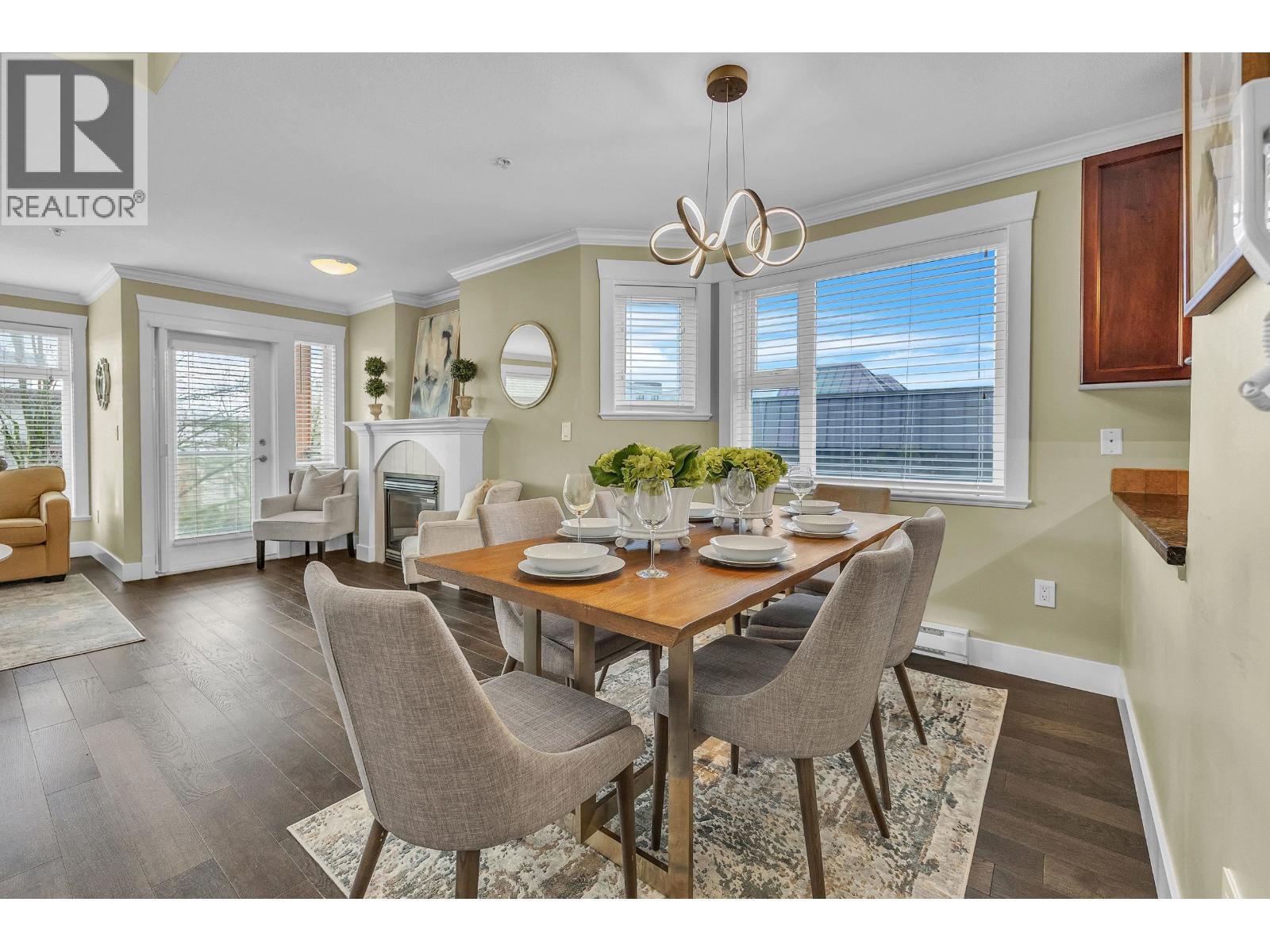 302 152 E 12TH STREET