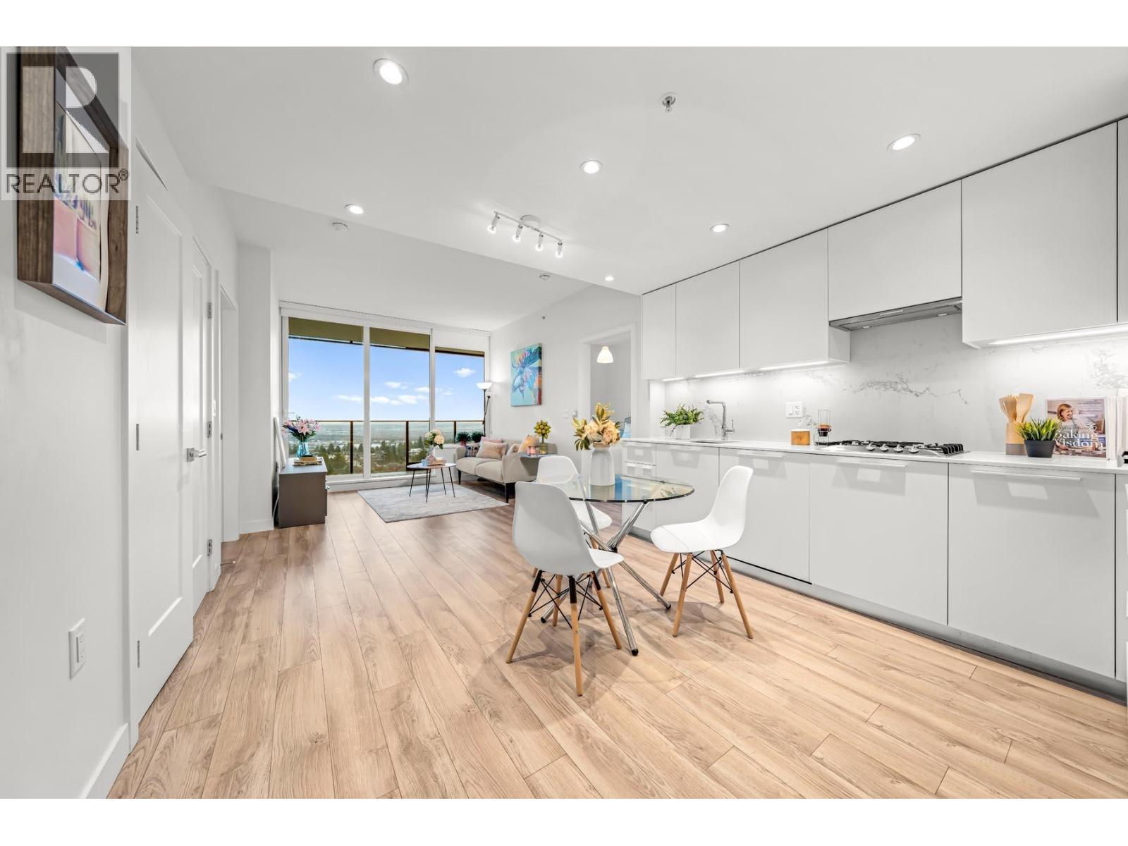 1608 6699 DUNBLANE AVENUE