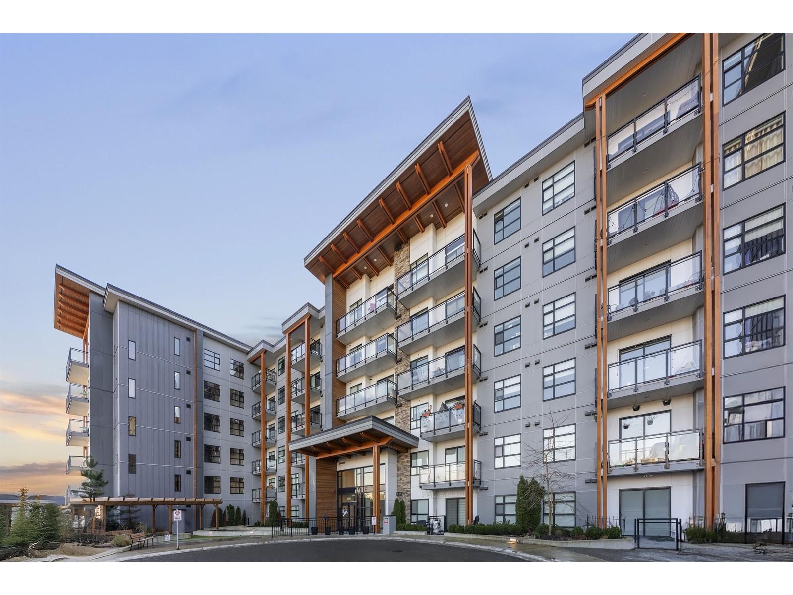 207 6960 NICHOLSON ROAD