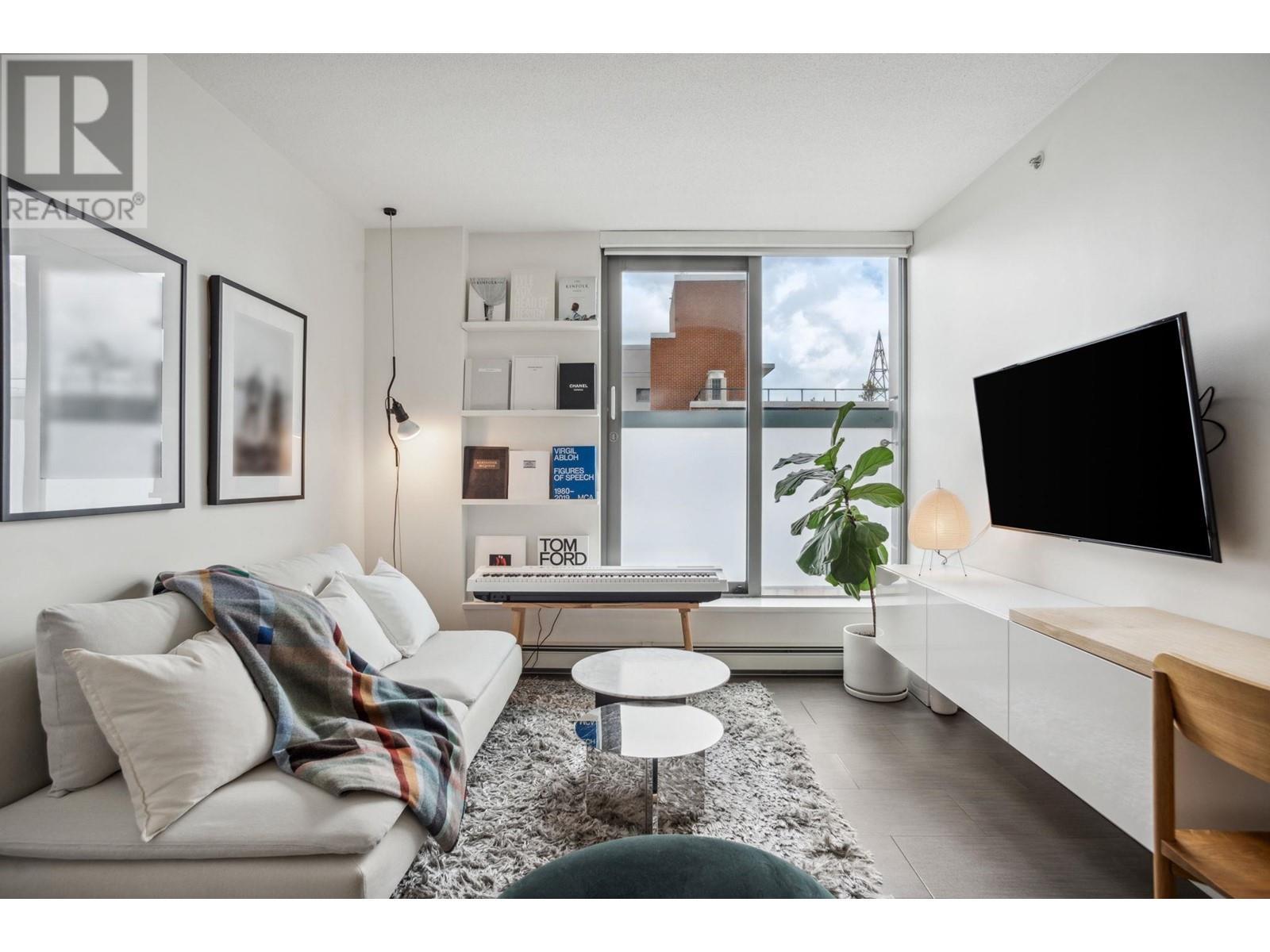 809 66 W CORDOVA STREET