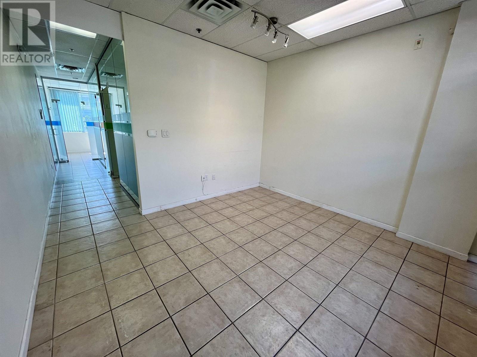 2085 - 8888 ODLIN CRESCENT