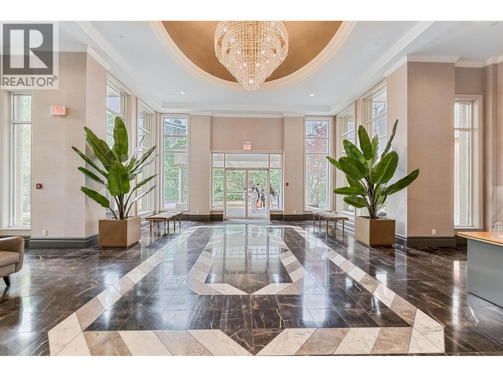 404 6240 MCKAY AVENUE