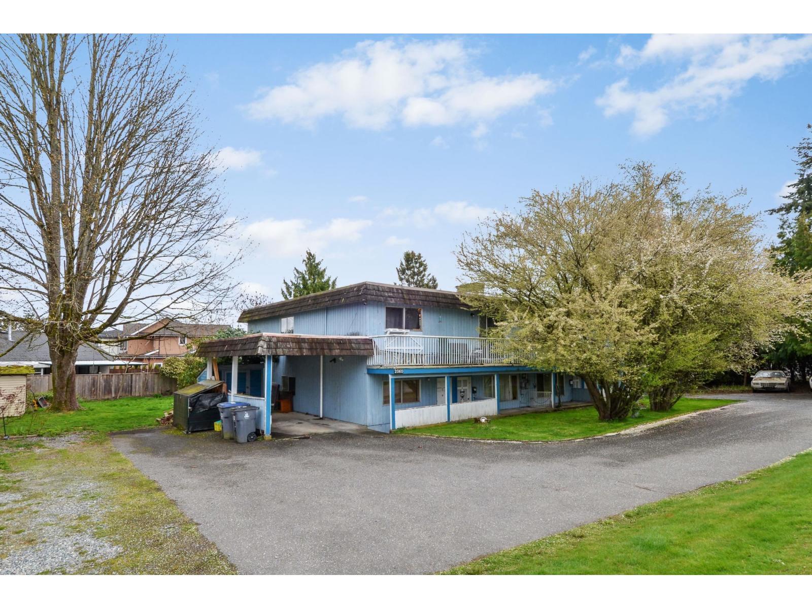 2058 - 2060 156 STREET