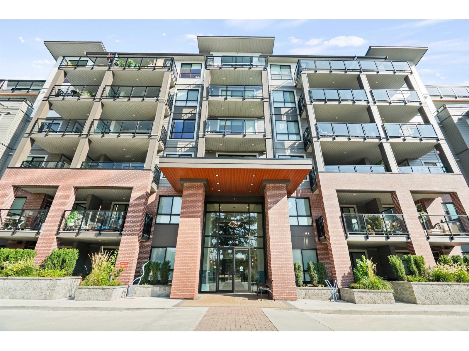 102 45511 CAMPUS DRIVE, Garrison Crossing