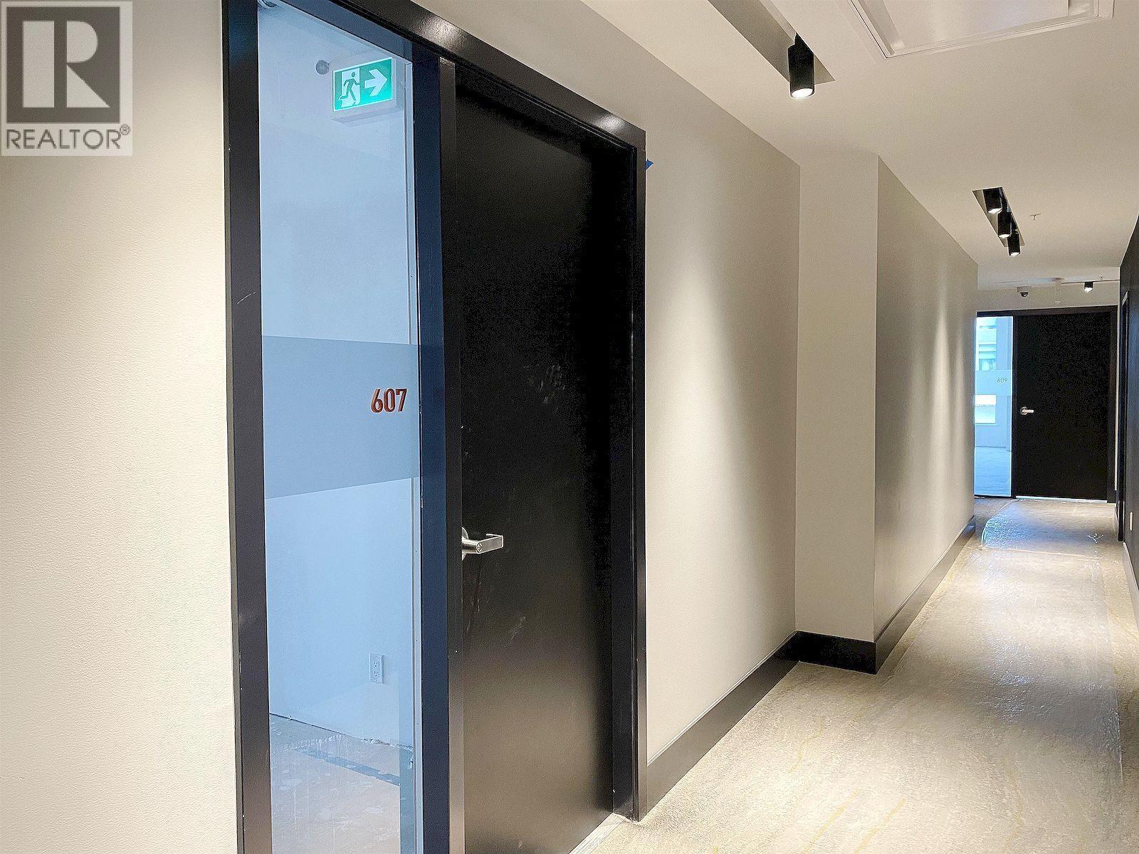 607 - 6378 SILVER AVENUE