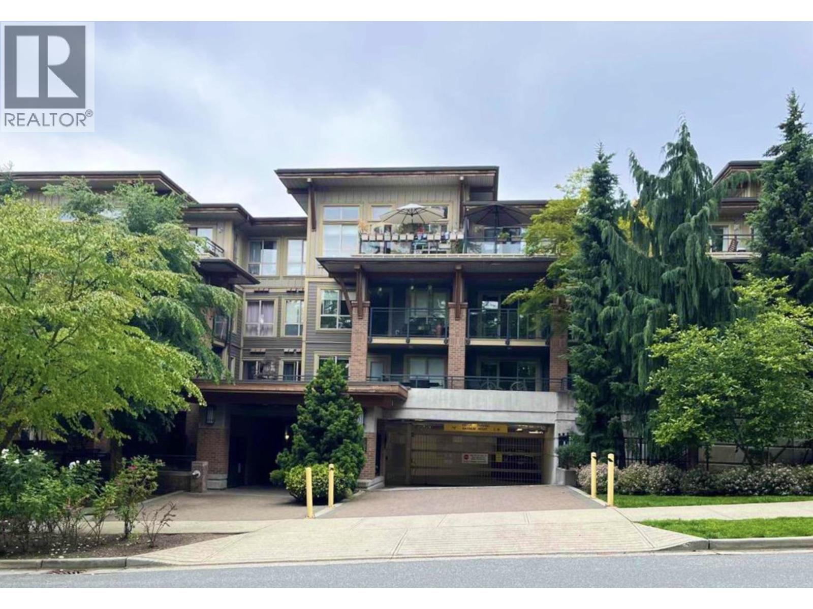 317 1633 MACKAY AVENUE