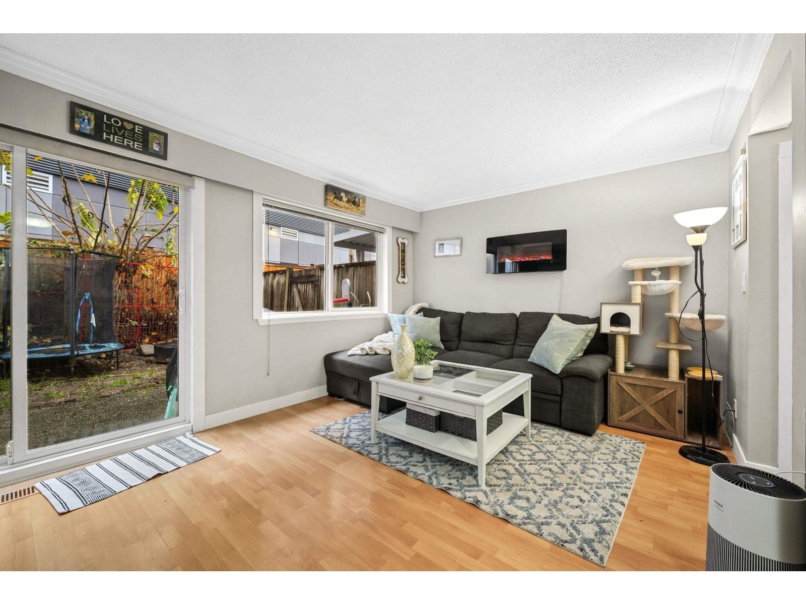 5 2048 MCCALLUM ROAD