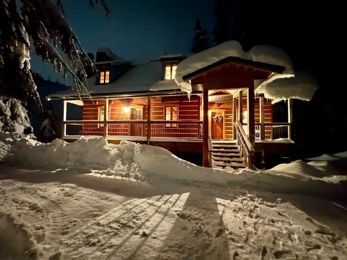 20760 MOUNT KLAUDT ROAD