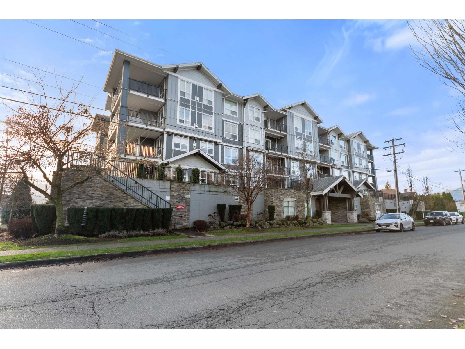 104 45630 SPADINA AVENUE, Chilliwack Proper West