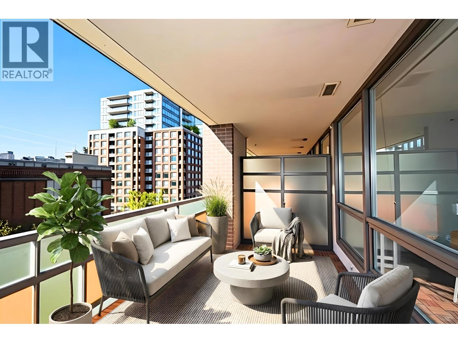 503 - 718 MAIN STREET