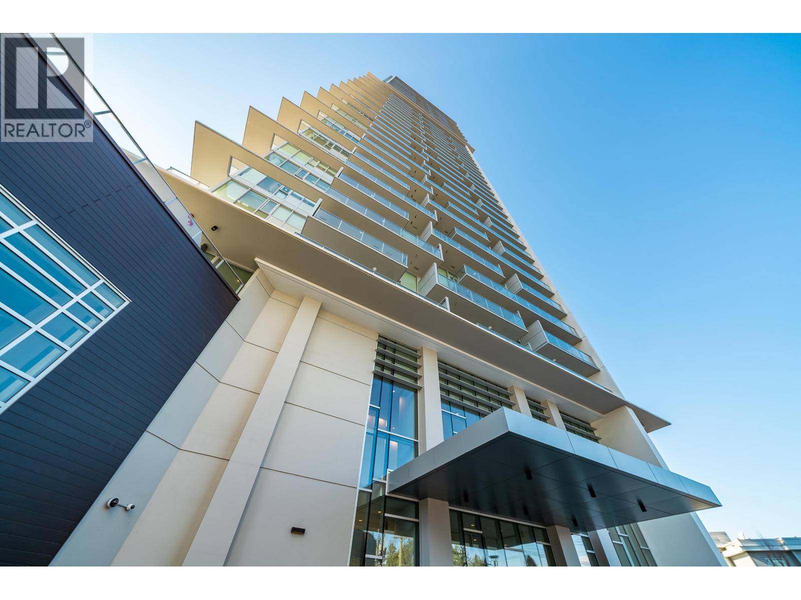 1806 - 567 CLARKE ROAD