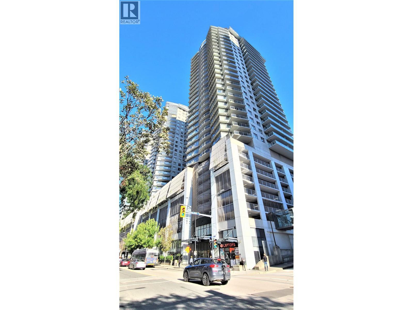 3309 892 CARNARVON STREET