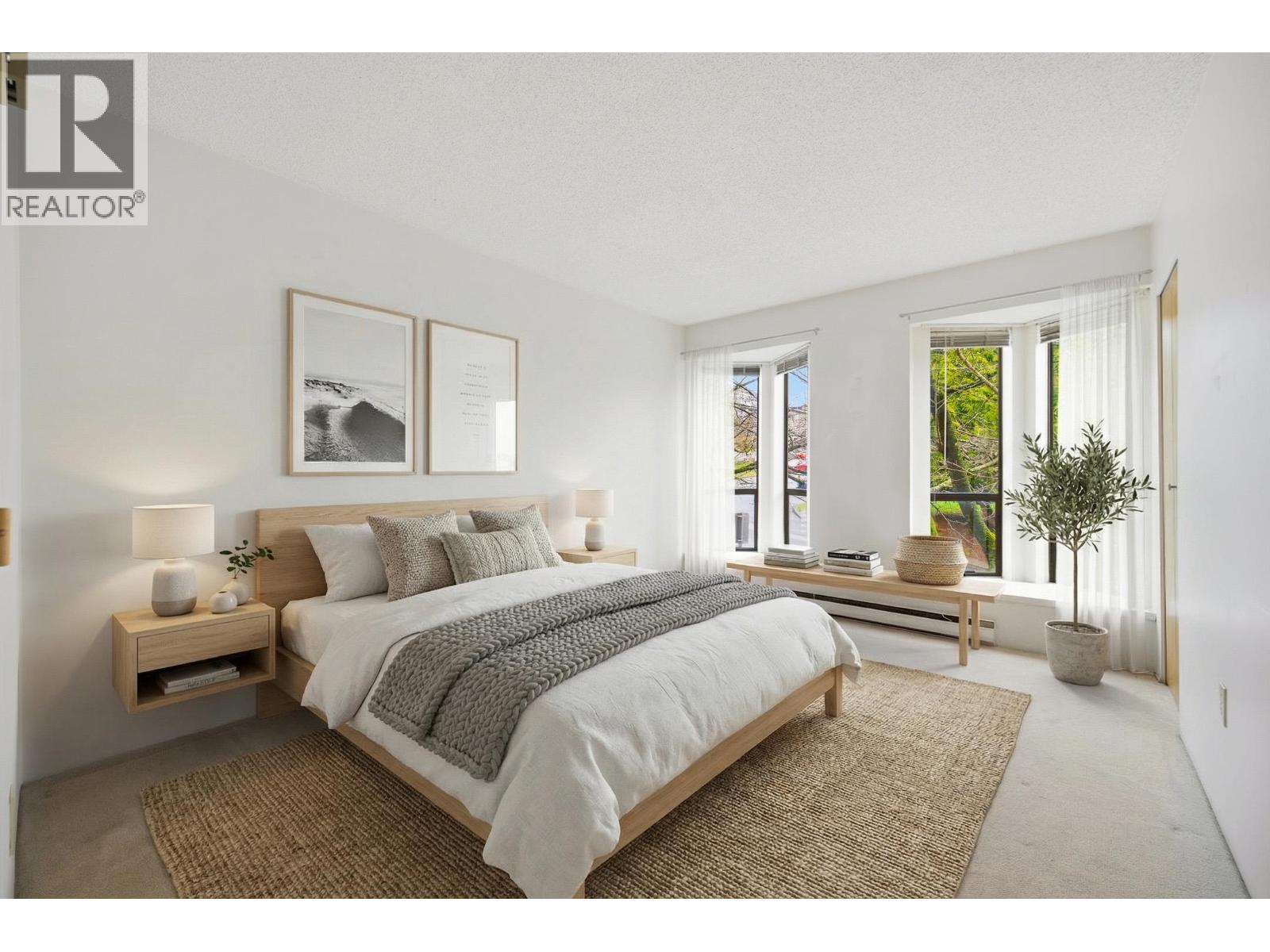 204 45 FOURTH STREET