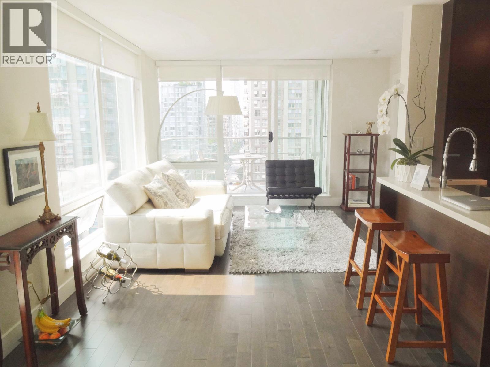 1105 - 535 SMITHE STREET