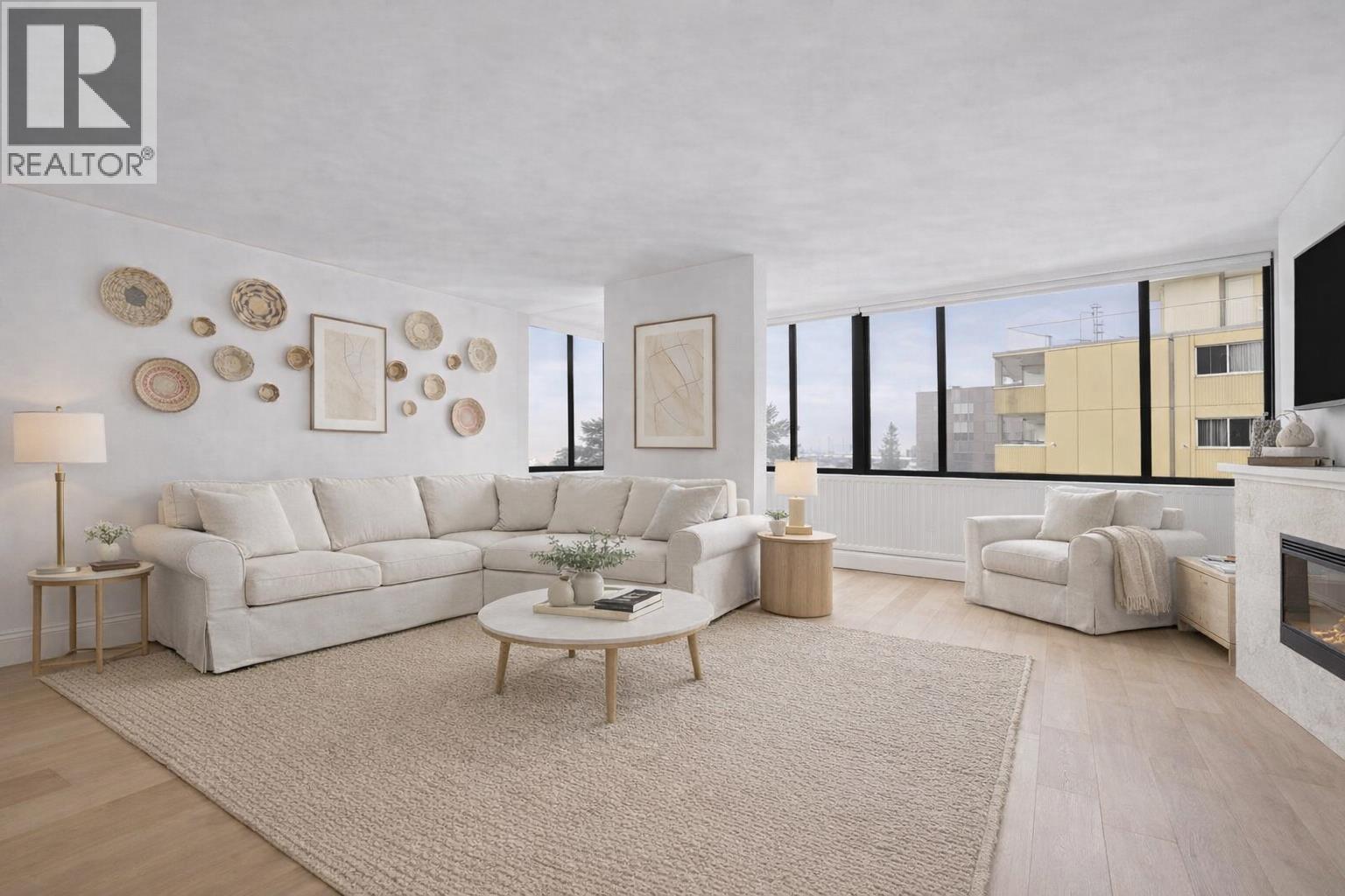 703 2167 BELLEVUE AVENUE