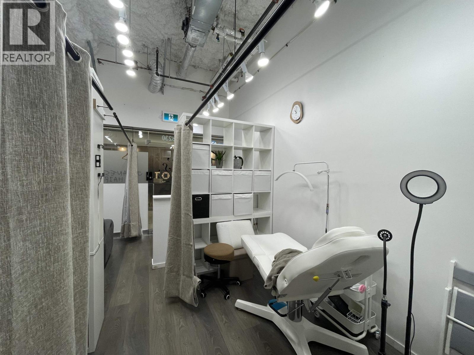 3230 - 4000 NO. 3 ROAD