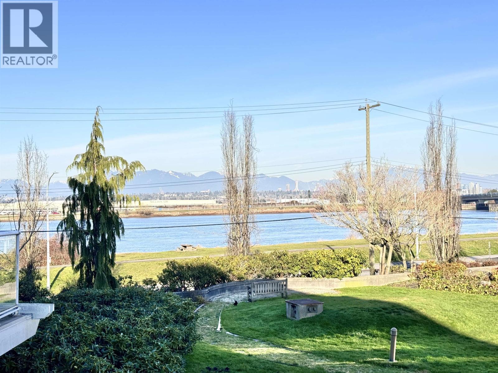 236 - 5880 DOVER CRESCENT