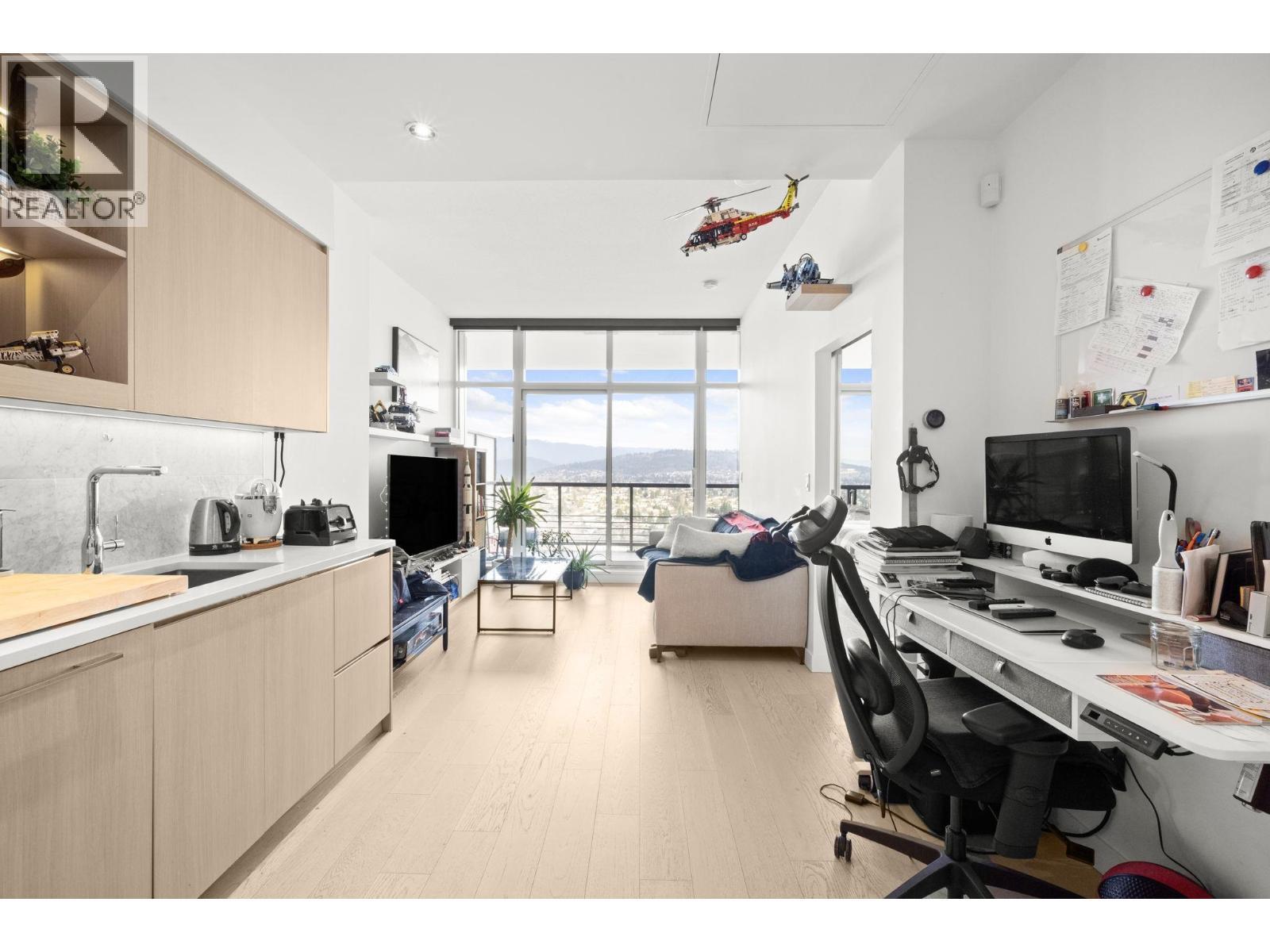 4406 - 4720 LOUGHEED HIGHWAY