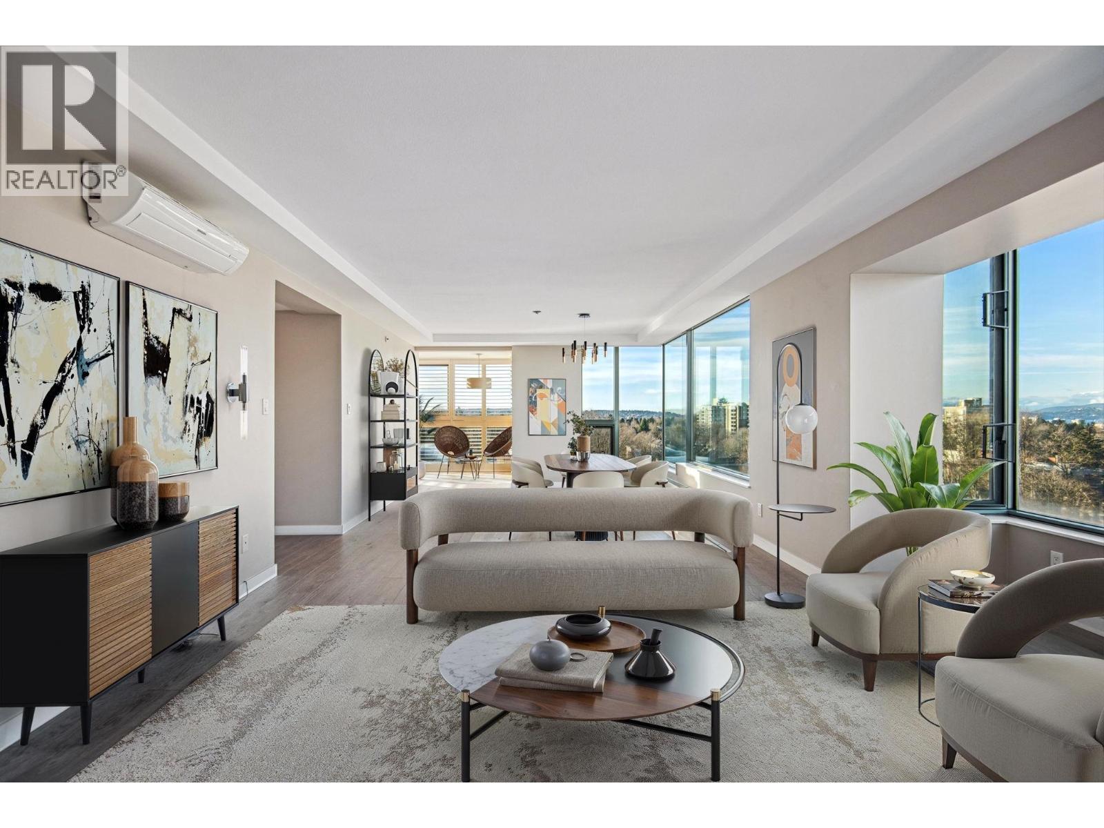 901 - 1550 W 15TH STREET