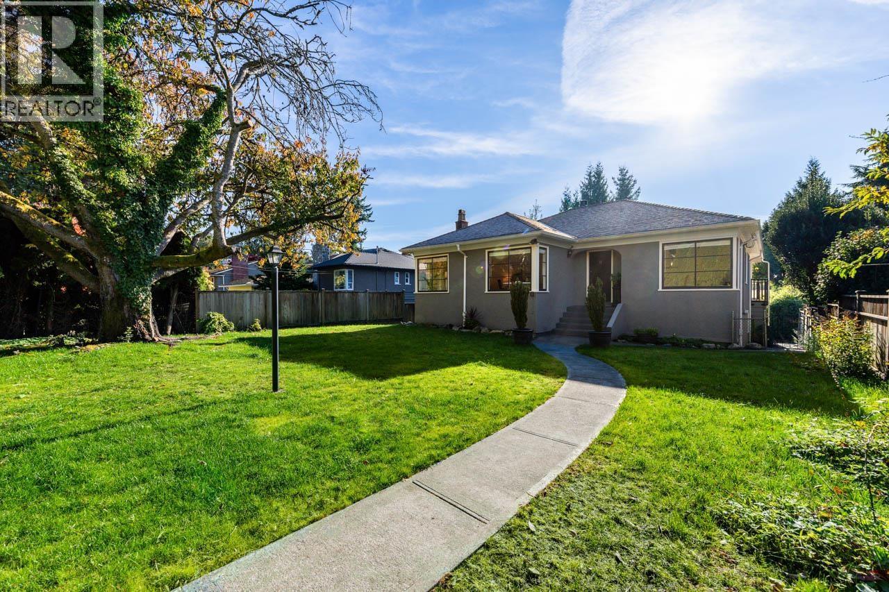 1258 JEFFERSON AVENUE