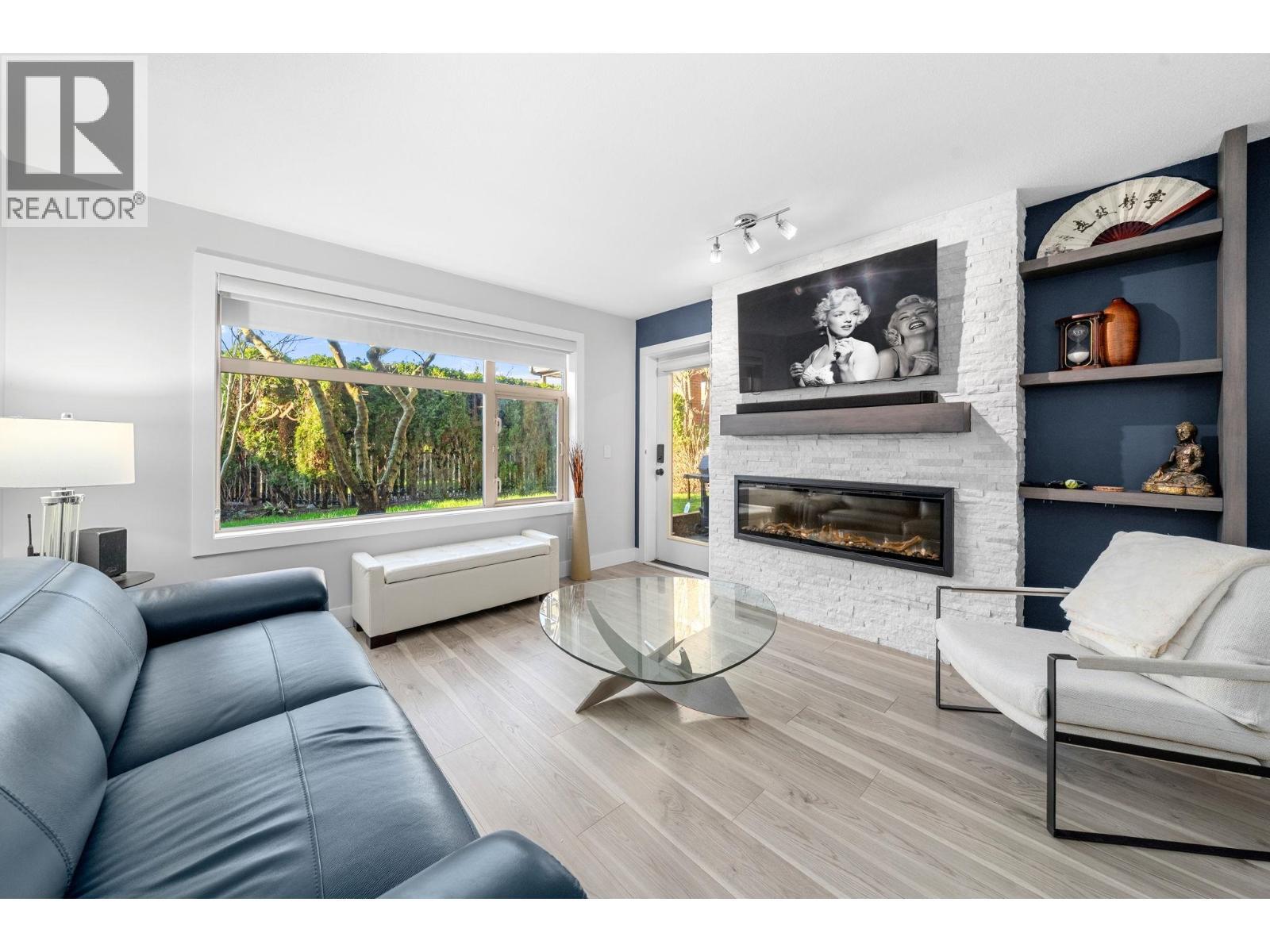 109 400 KLAHANIE DRIVE