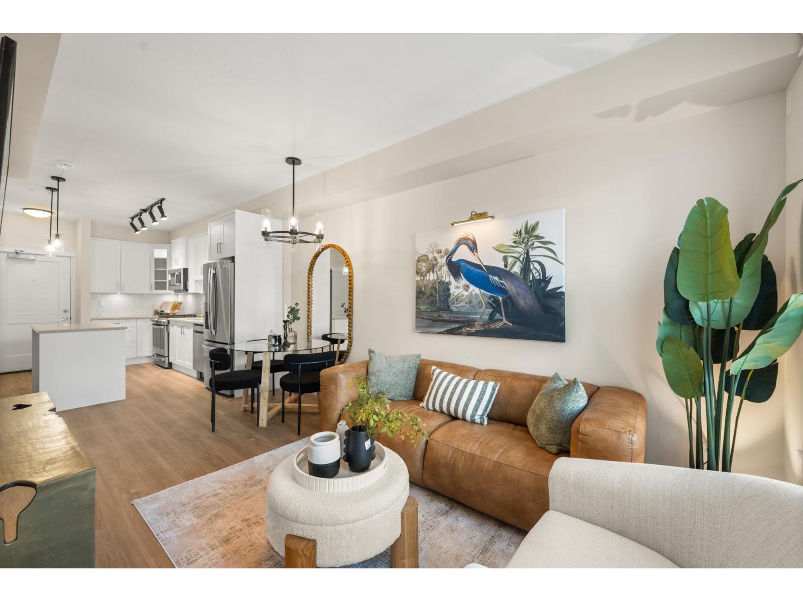 302 - 11063 RAVINE ROAD