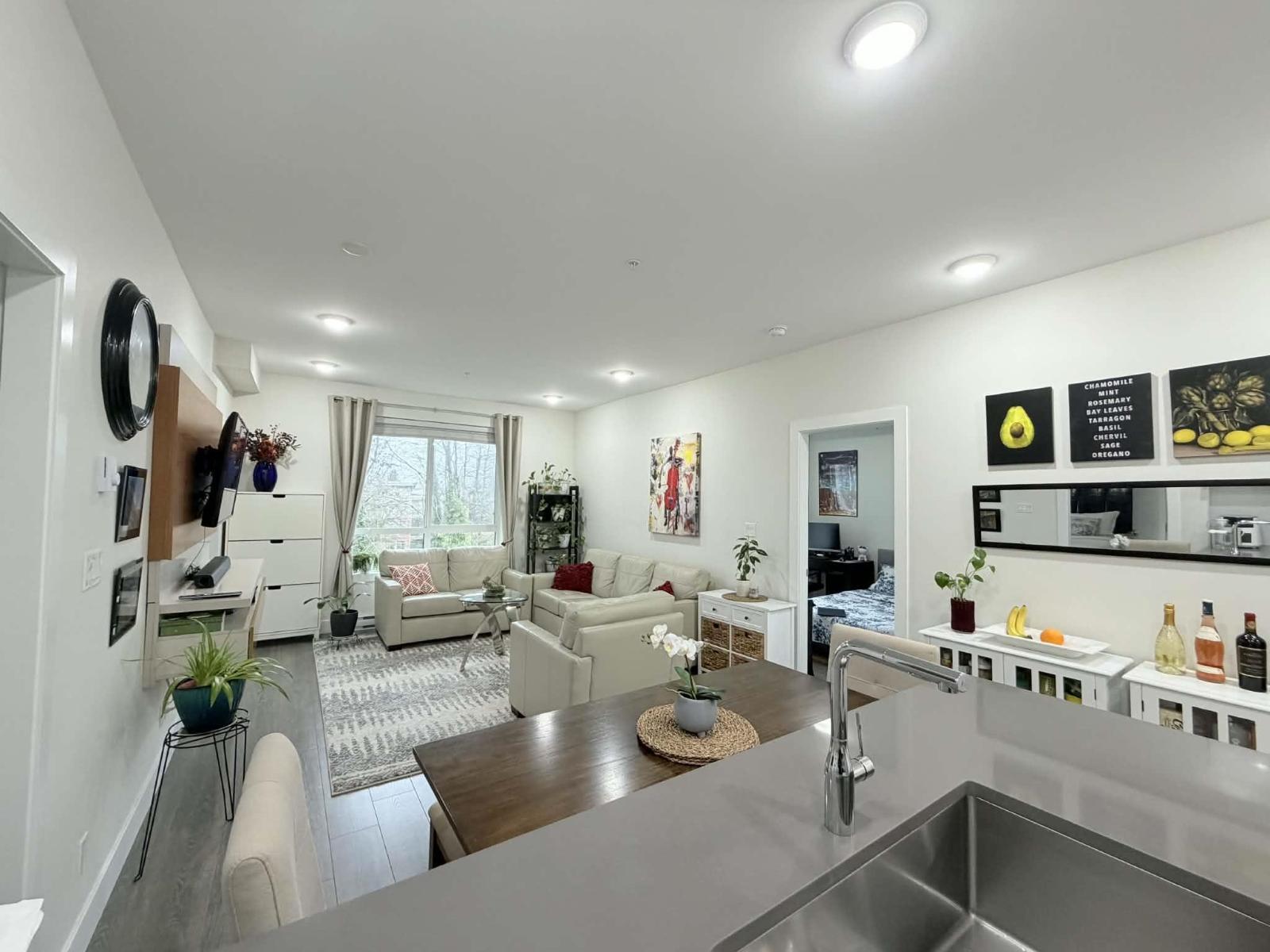 407 15351 101 AVENUE