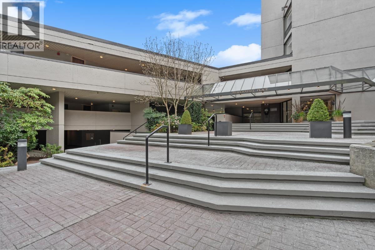 106 4900 CARTIER STREET