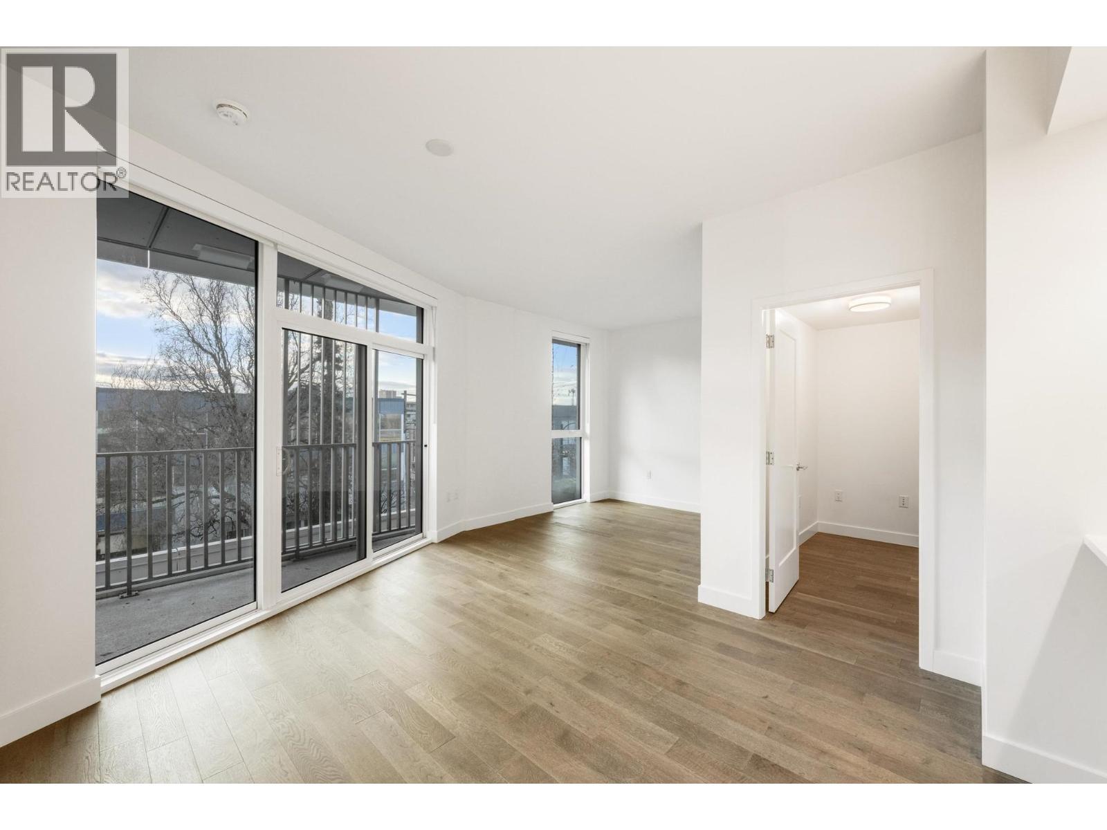 307 - 2888 ARBUTUS STREET