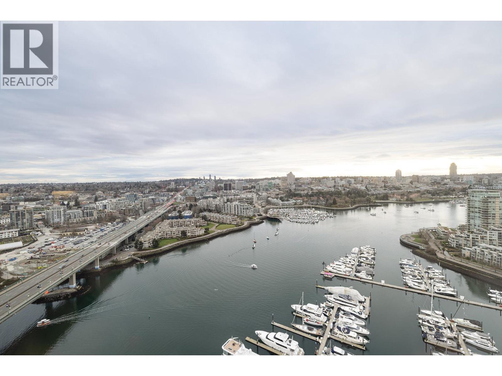 3706 - 1033 MARINASIDE CRESCENT