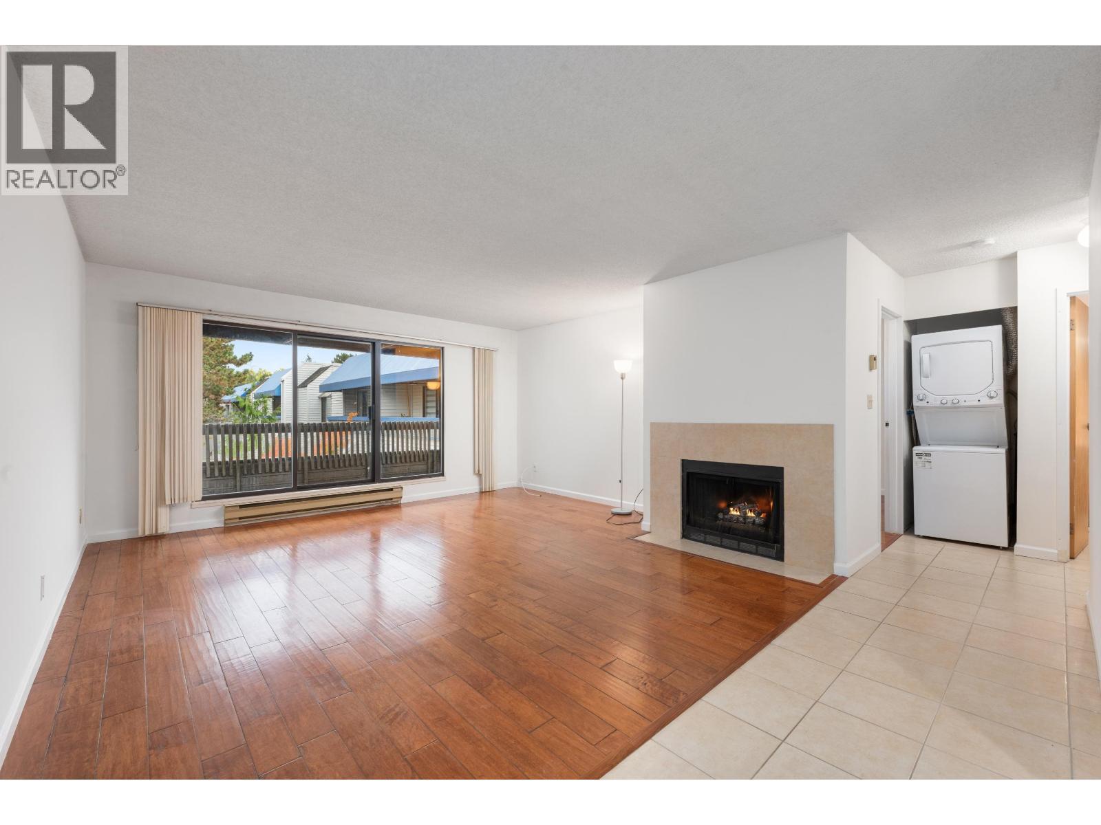 318 - 5800 COONEY ROAD