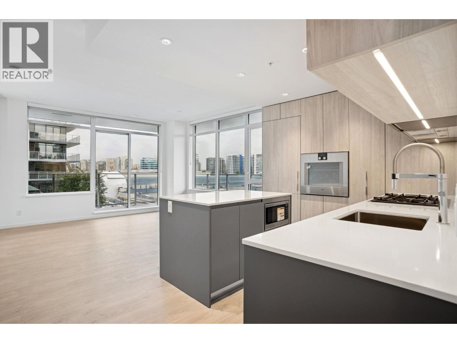 553 6500 MINORU BOULEVARD