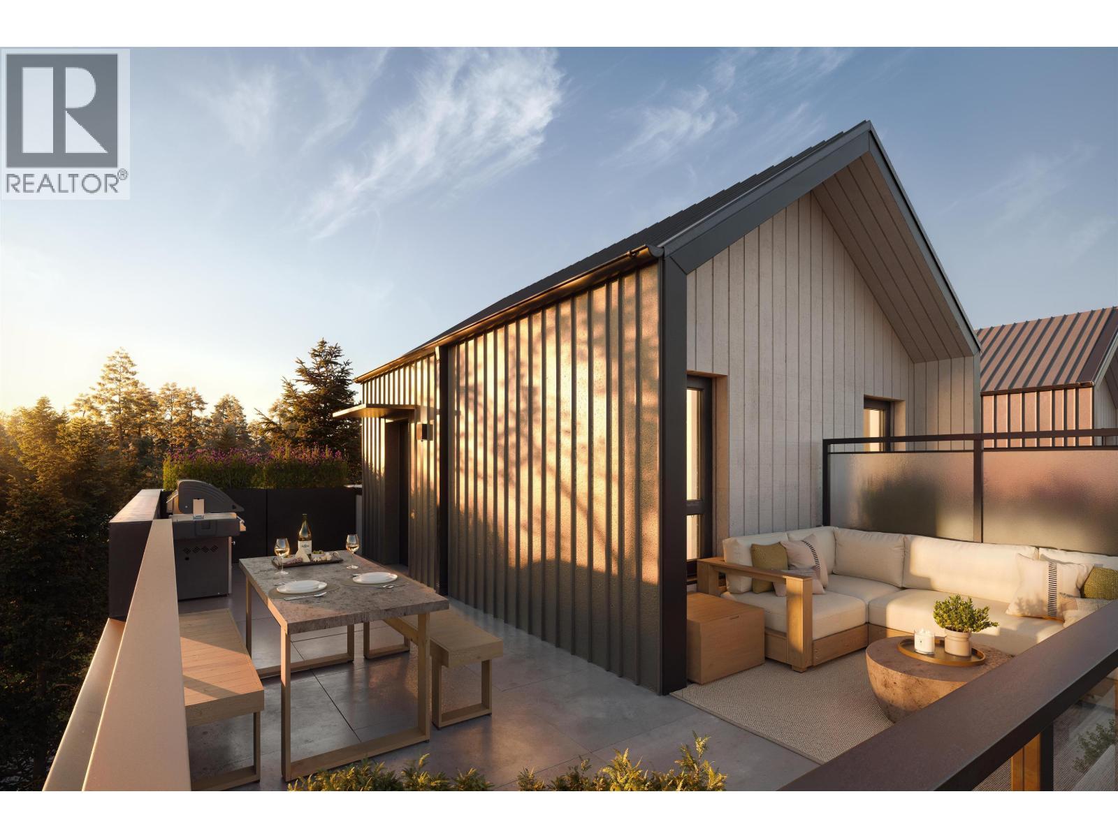 18 1045 RIDGEWOOD DRIVE