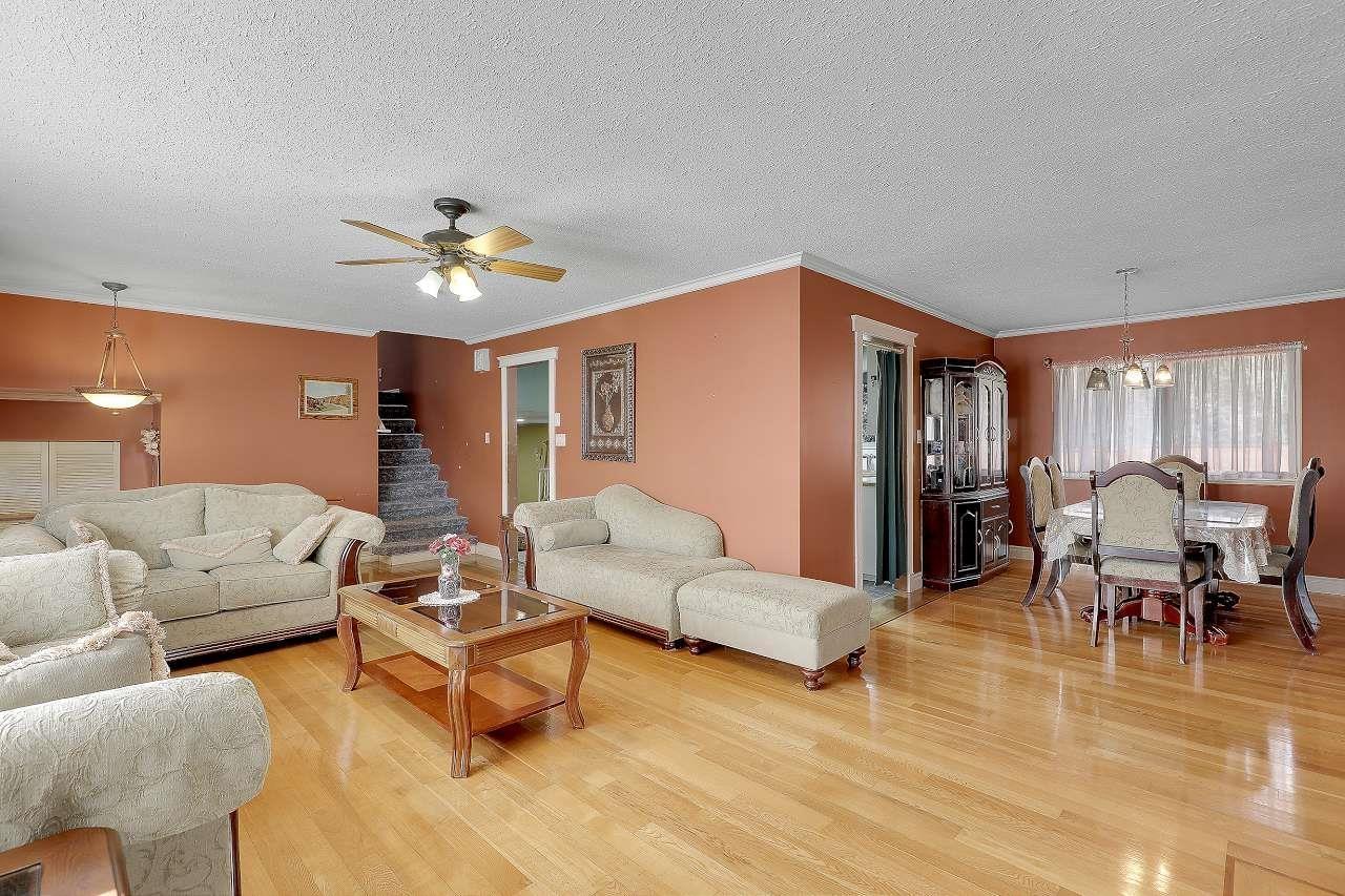 8947 URSUS CRESCENT CRESCENT