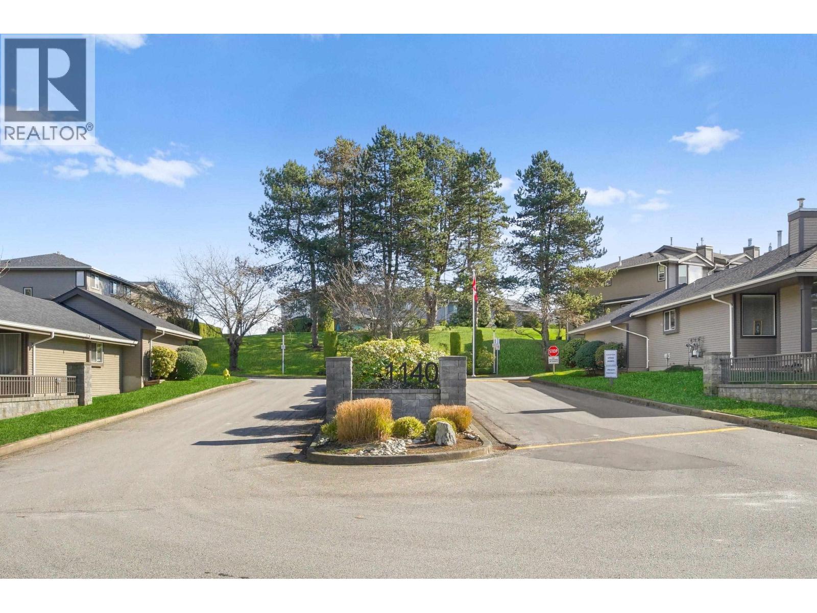 168 1140 CASTLE CRESCENT