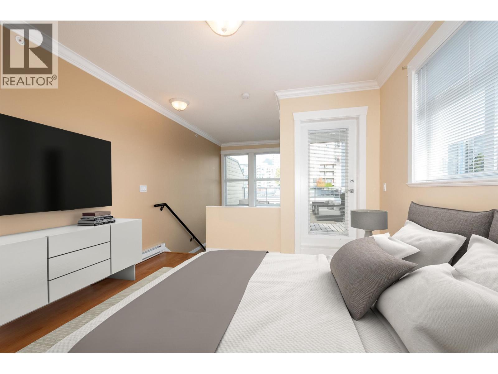 304 152 E 12TH STREET