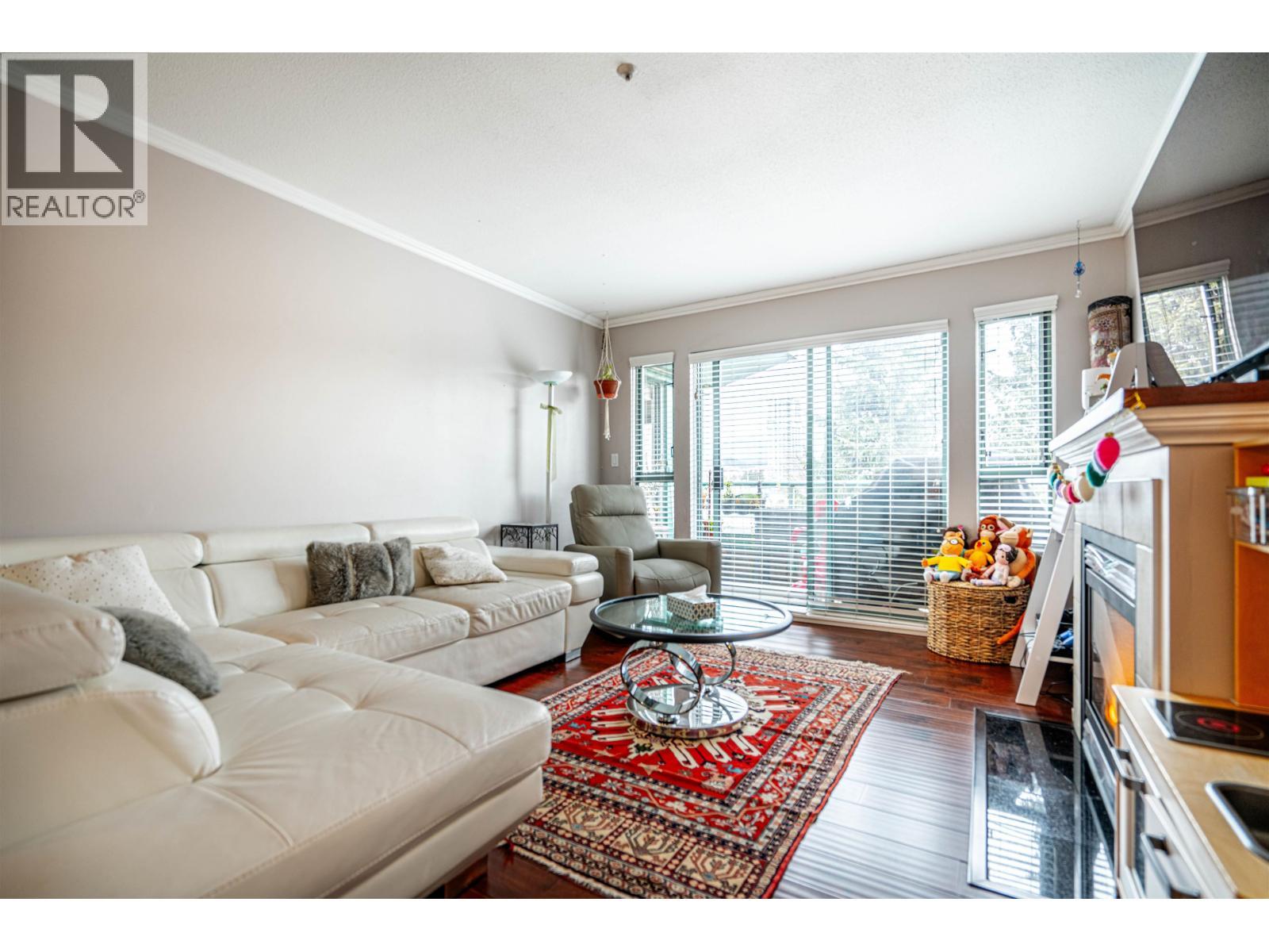 P02 223 MOUNTAIN HIGHWAY