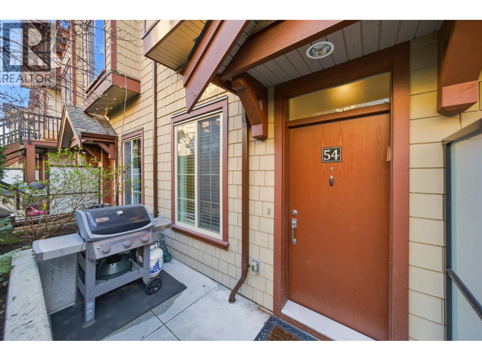 54 433 SEYMOUR RIVER PLACE