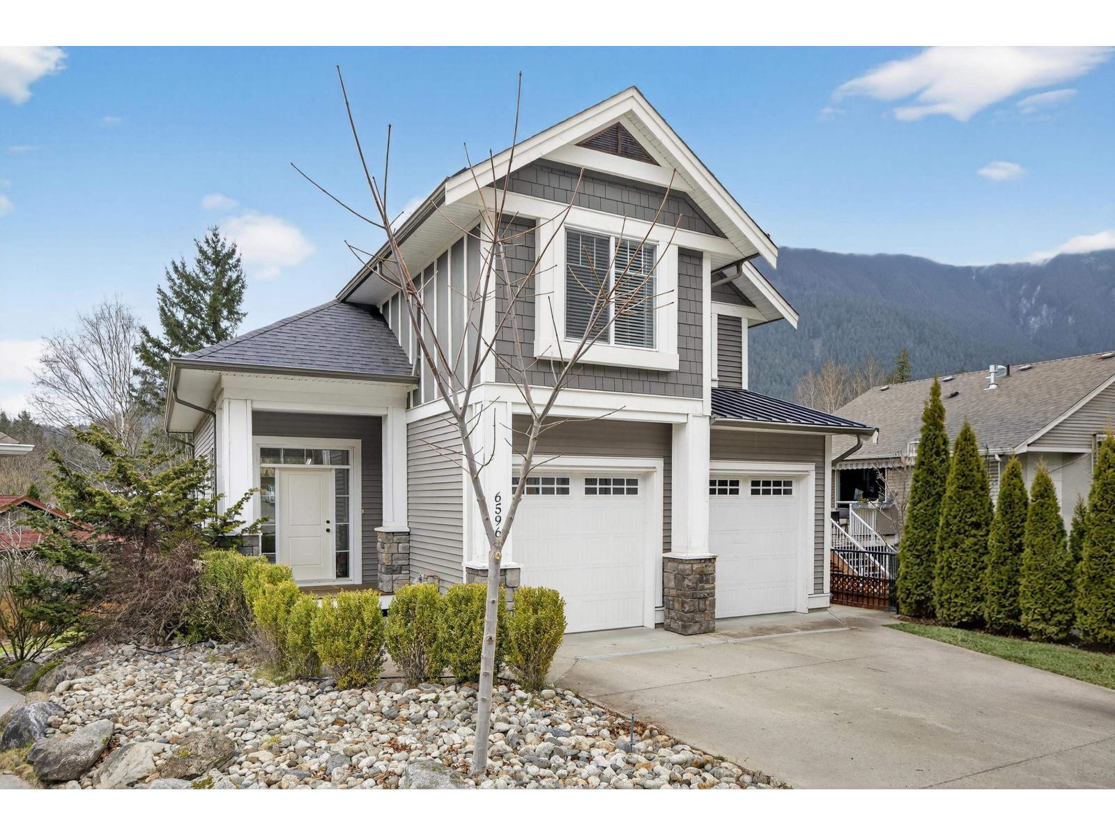 65967 PINE CRESCENT, Kawkawa Lake