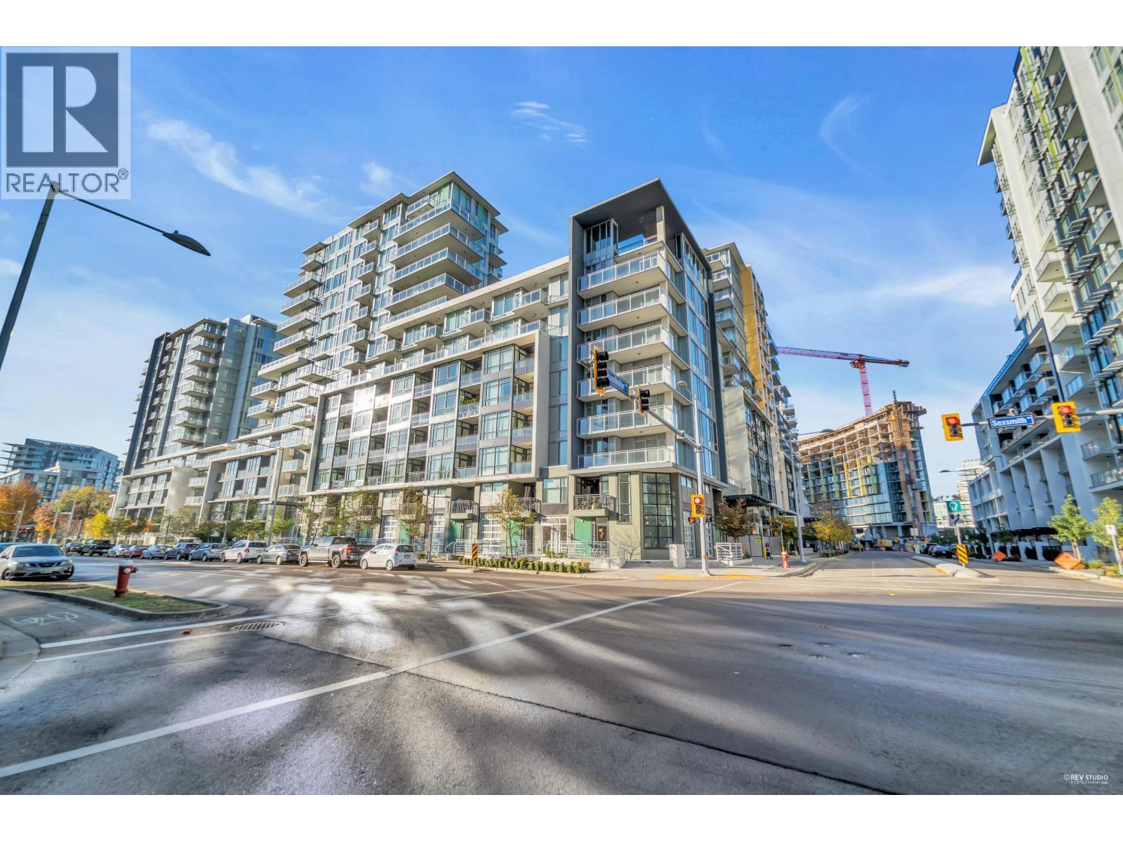 808 3333 SEXSMITH ROAD